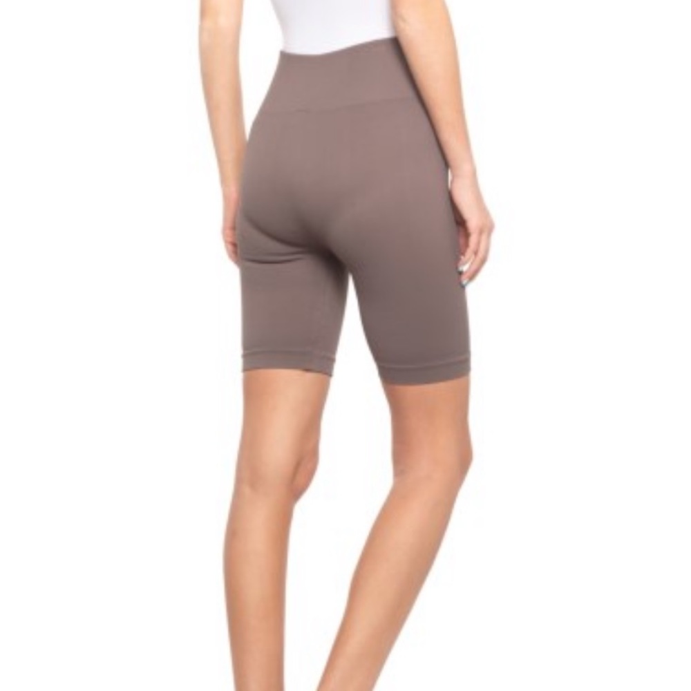 Avocado Ribbed Bike Shorts